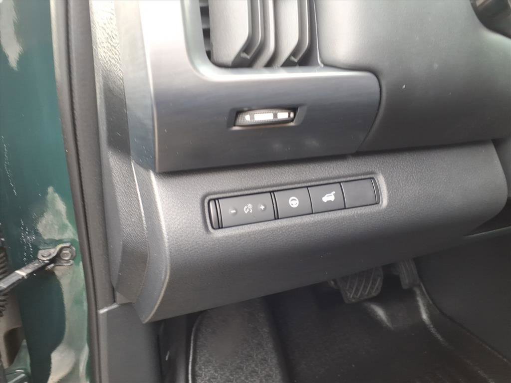 Used 2023 Nissan Pathfinder SL image 20