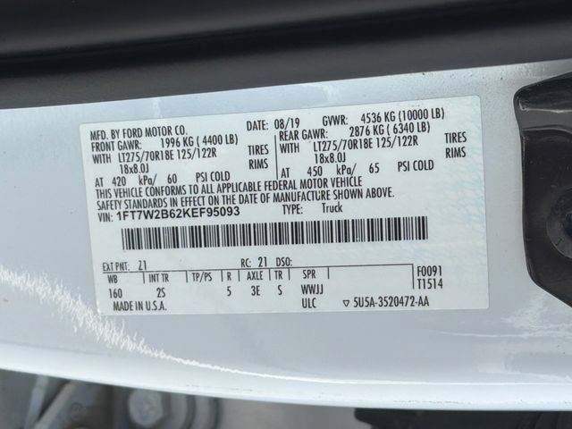 Certified 2019 Ford F250 XLT w/ XLT Premium Package AWD/4WD image 33