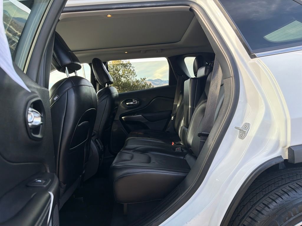 Used 2021 Jeep Cherokee Limited image 19