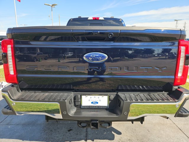 Certified 2025 Ford F250 Lariat w/ Tremor Off-Road Package AWD/4WD image 8