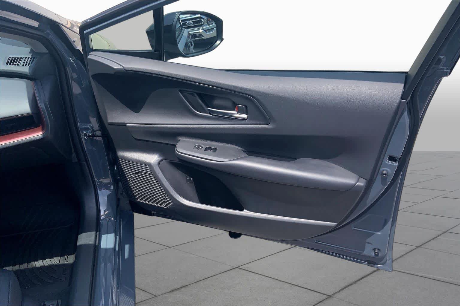 Used 2024 Toyota Prius Prime Premium FWD image 23