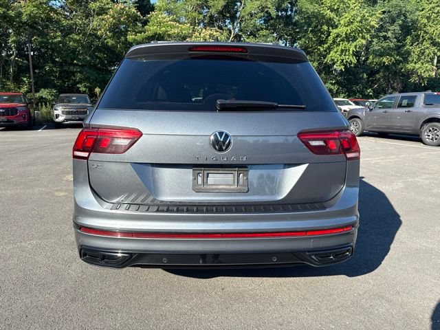 Used 2024 Volkswagen Tiguan SE R-Line FWD image 4