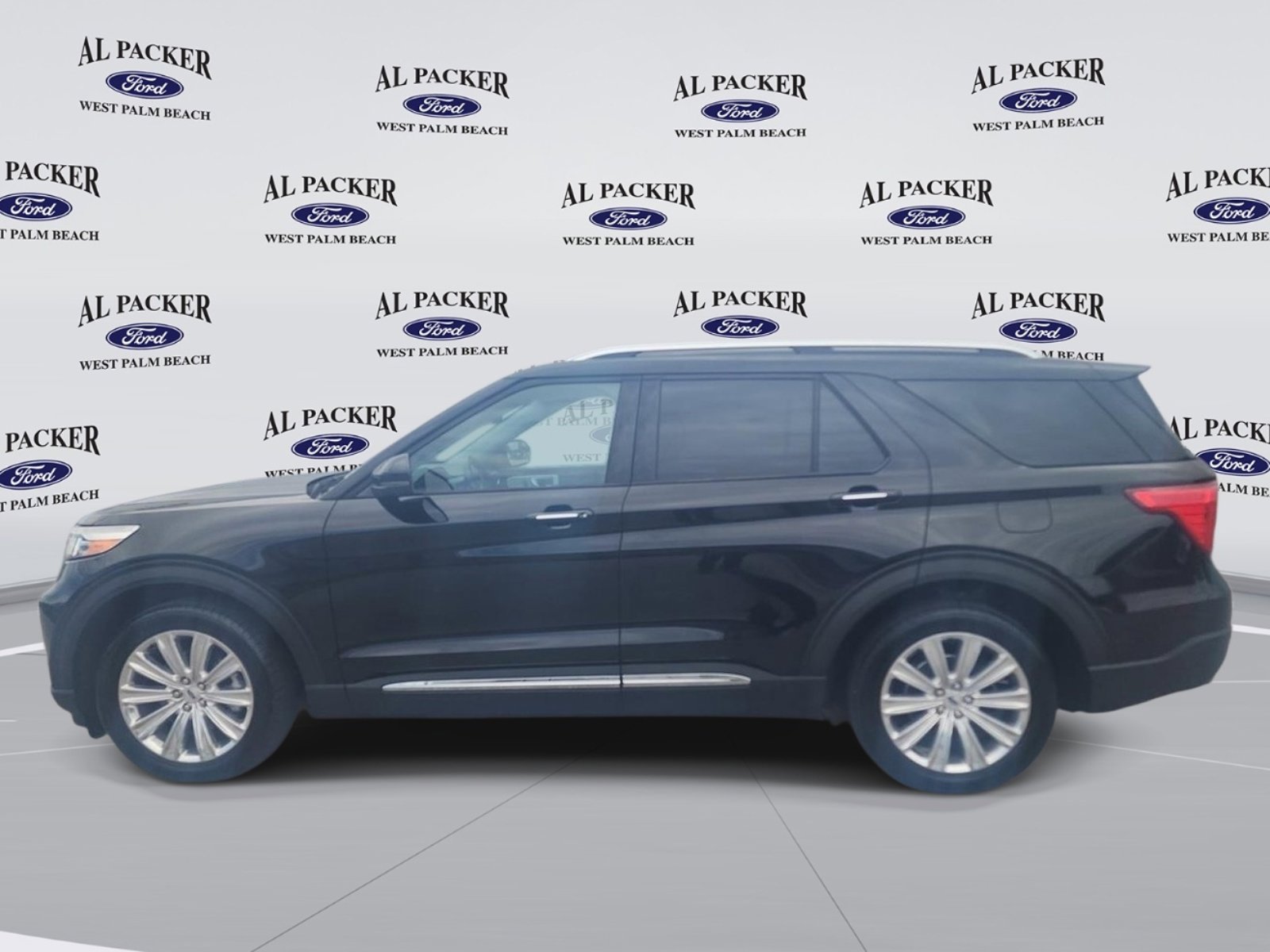 Certified 2022 Ford Explorer Limited w/ Equipment Group 301A RWD image 2