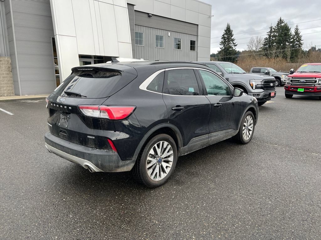 Certified 2022 Ford Escape Titanium image 8