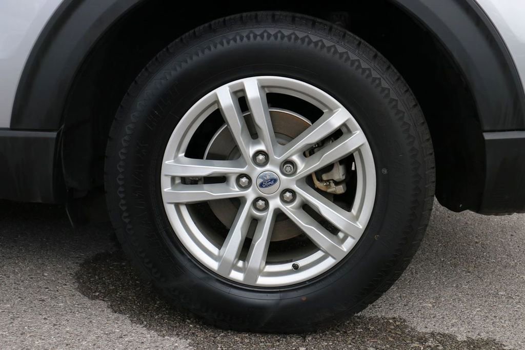 Certified 2022 Ford Explorer XLT image 9