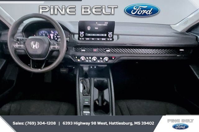 Used 2023 Honda Accord EX image 13