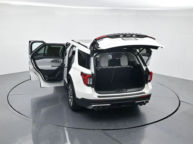 Certified 2025 Ford Explorer Platinum w/ Ultimate Package image 43