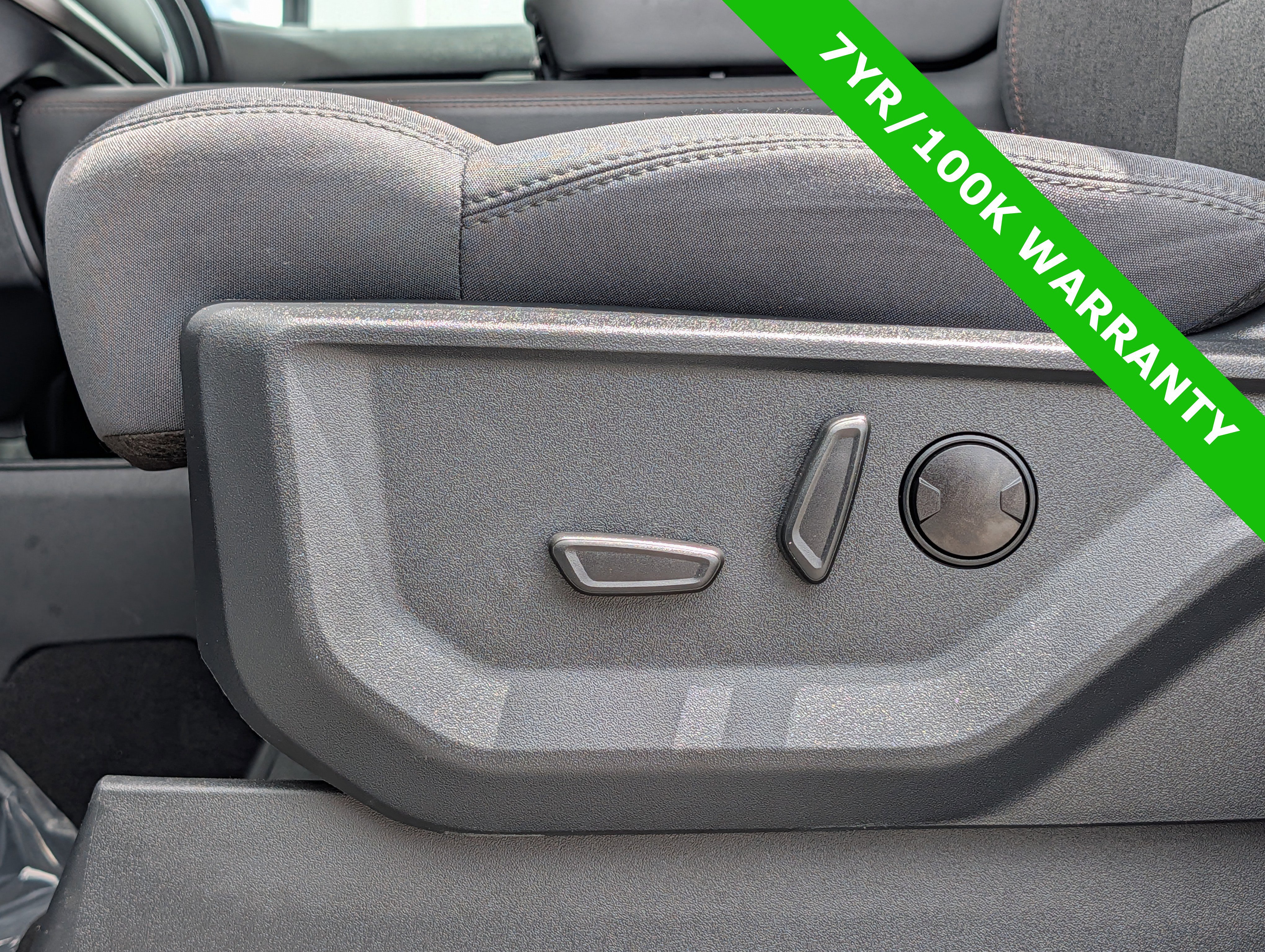 Certified 2025 Ford Expedition Active RWD image 25