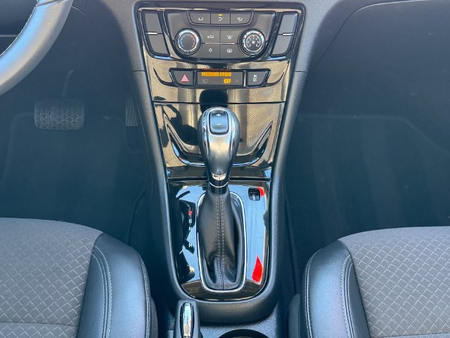 Used 2020 Buick Encore Preferred AWD/4WD image 26
