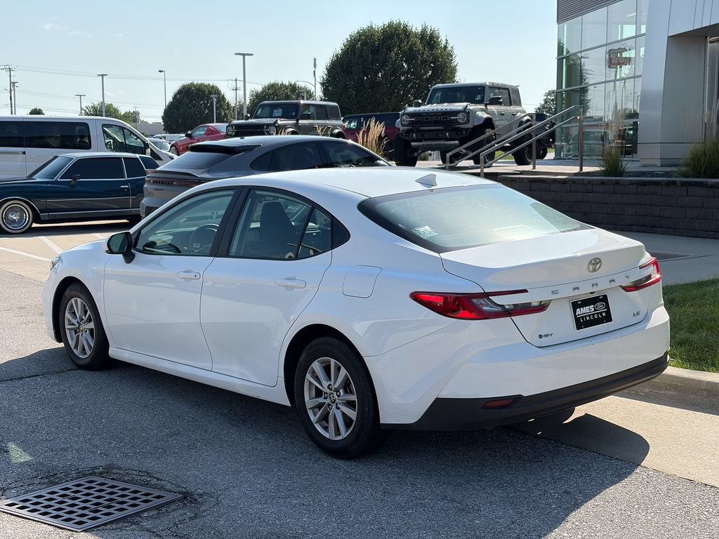 Used 2025 Toyota Camry LE FWD image 4