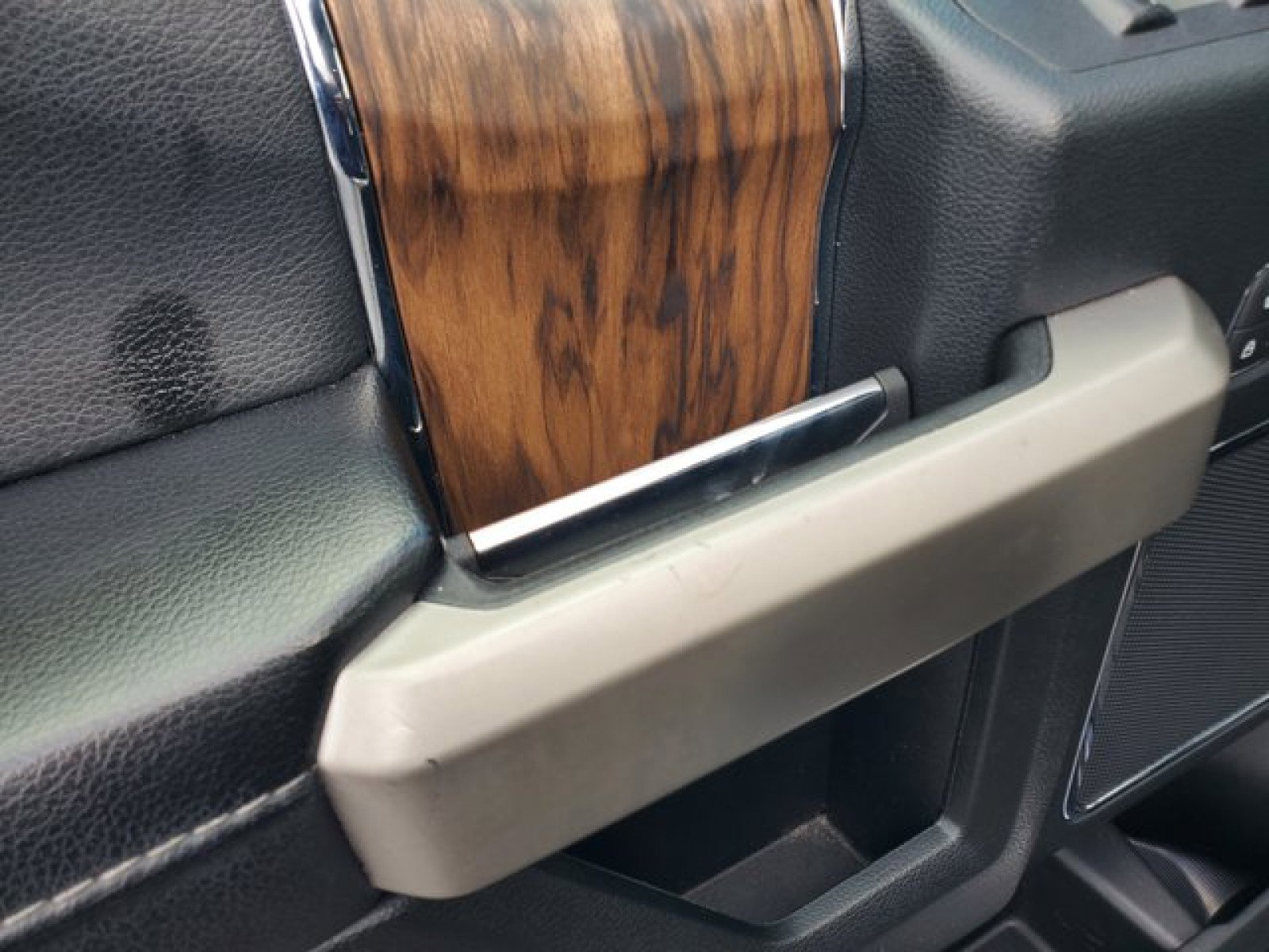 Certified 2020 Ford F150 Lariat image 13