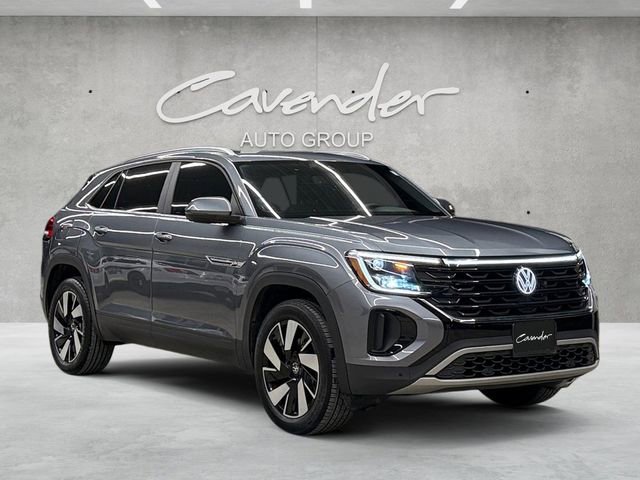 Used 2024 Volkswagen Atlas Cross Sport SE image 2