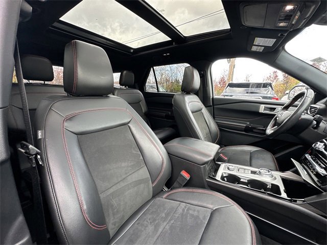 Certified 2022 Ford Explorer ST-Line w/ Class IV Trailer Tow Package image 36