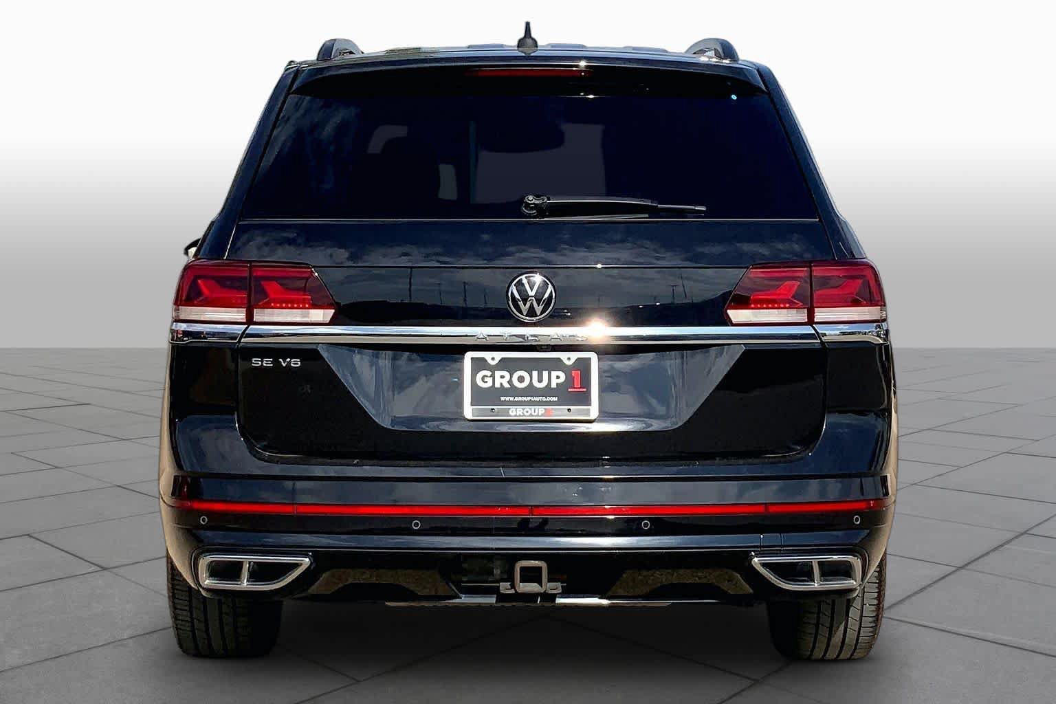 Used 2021 Volkswagen Atlas SE w/ Panoramic Sunroof Package FWD image 5