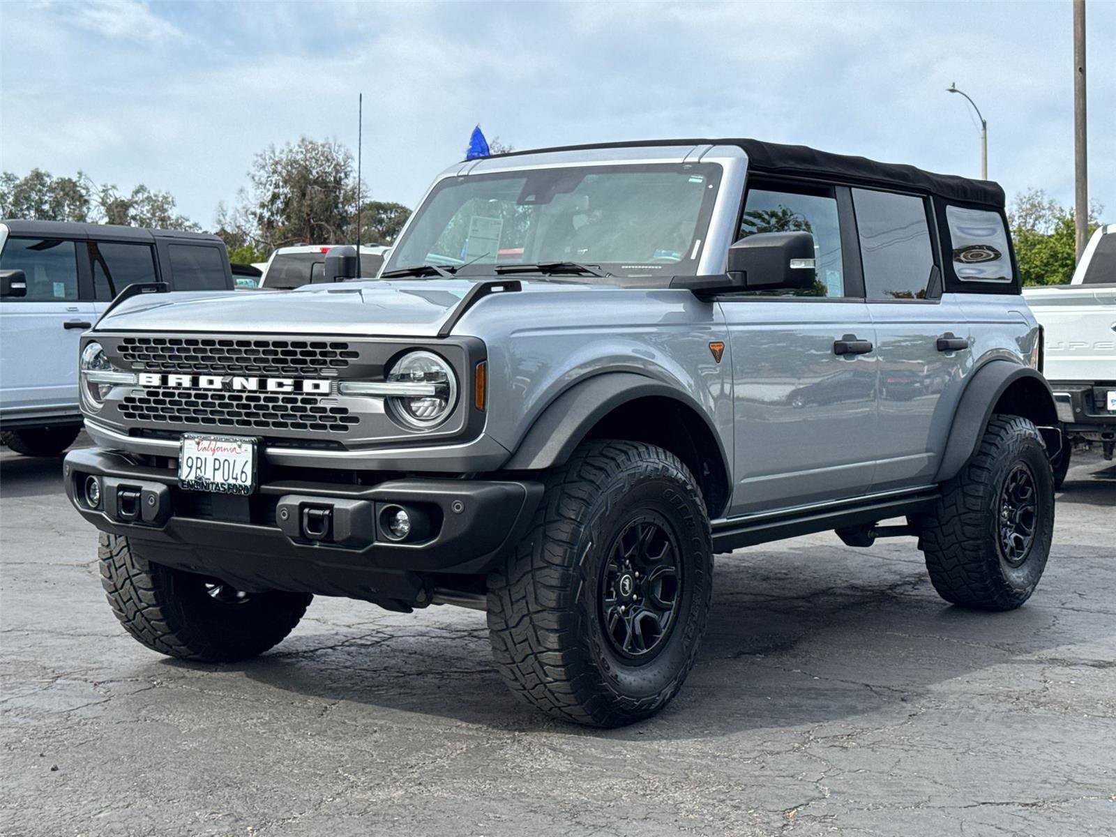 Certified 2022 Ford Bronco Badlands w/ Sasquatch Package AWD/4WD image 7
