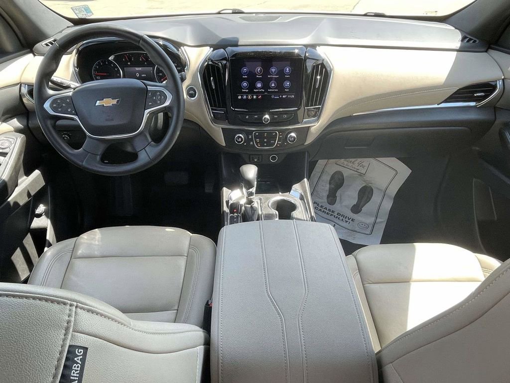 Used 2023 Chevrolet Traverse LT image 11