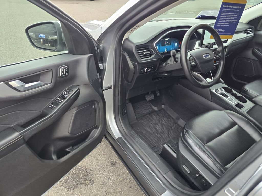 Certified 2023 Ford Escape Platinum AWD/4WD image 19