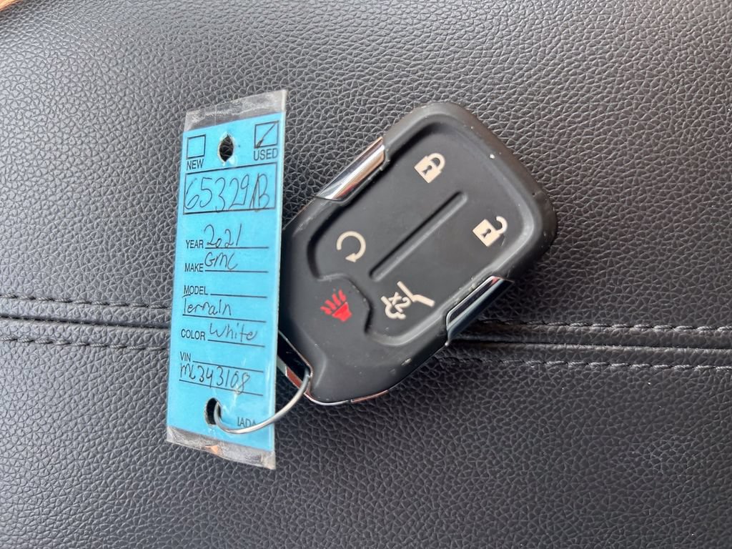 Used 2021 GMC Terrain SLT w/ Infotainment Package II AWD/4WD image 34