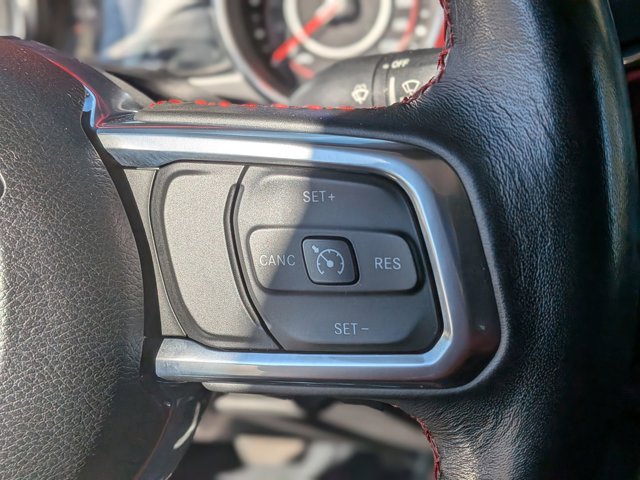 Used 2022 Jeep Gladiator Rubicon w/ Cold Weather Group image 18