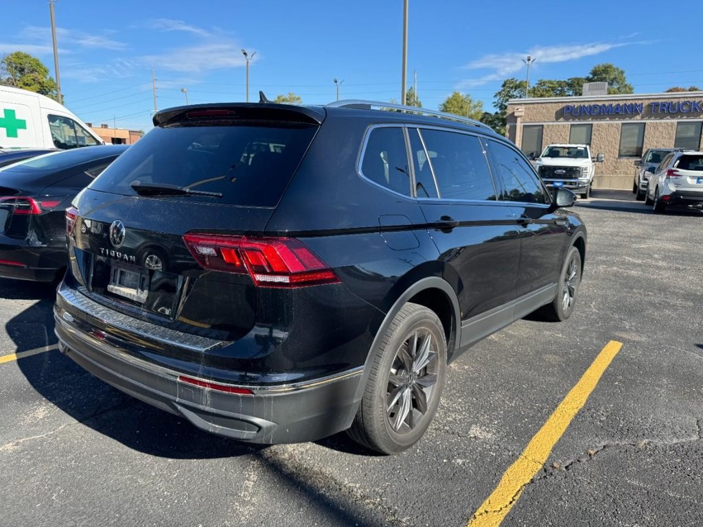 Used 2023 Volkswagen Tiguan SE FWD image 5