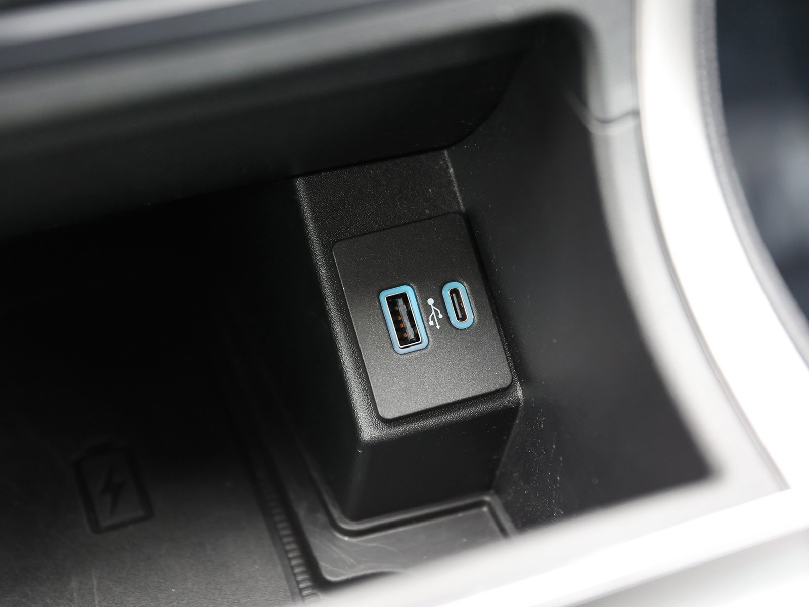 Certified 2022 Ford Edge SEL w/ Convenience Package image 29