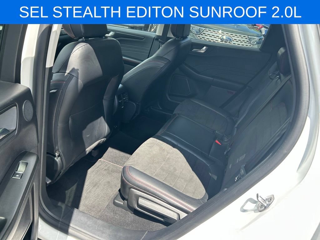 Certified 2022 Ford Escape SEL w/ SEL Stealth AWD Package image 15
