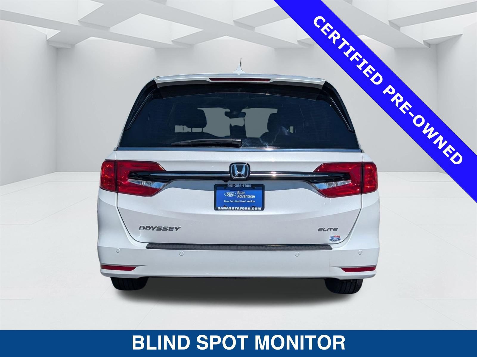 Used 2023 Honda Odyssey Elite image 4