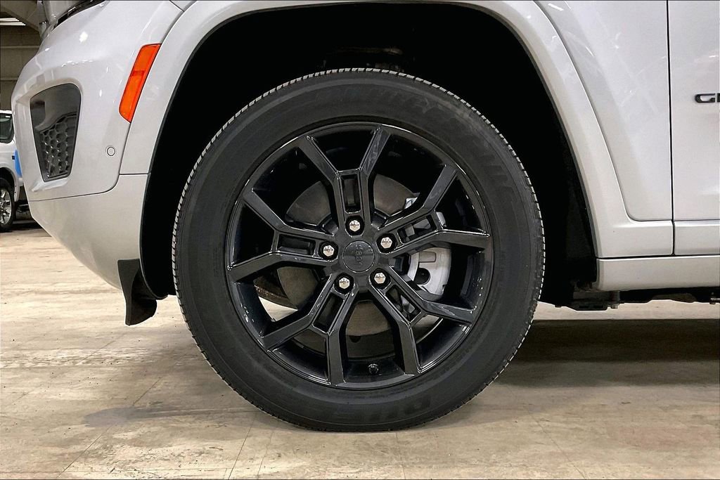Used 2025 Jeep Grand Cherokee Limited 4xe AWD/4WD image 9