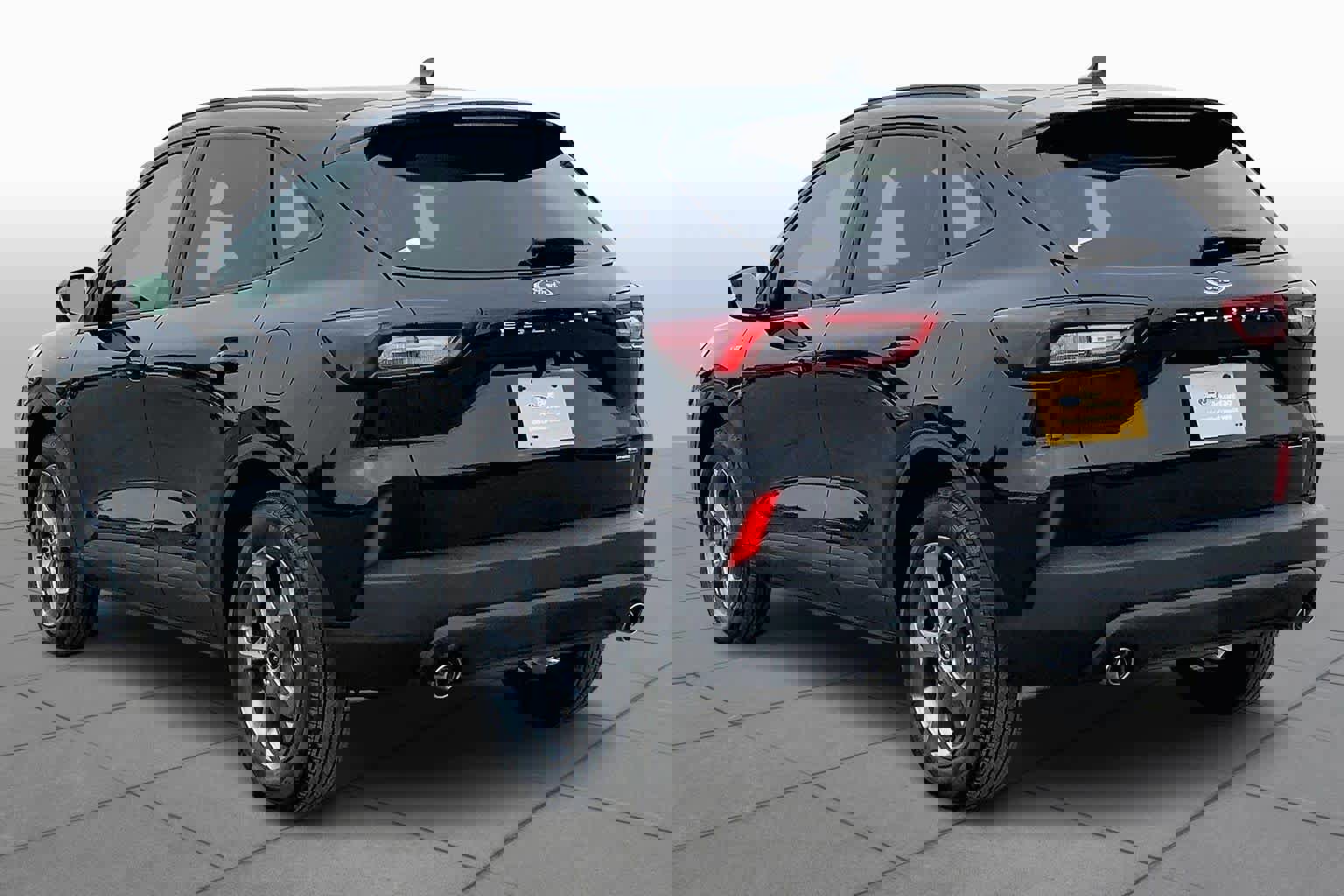 Certified 2025 Ford Escape ST-Line Elite image 4