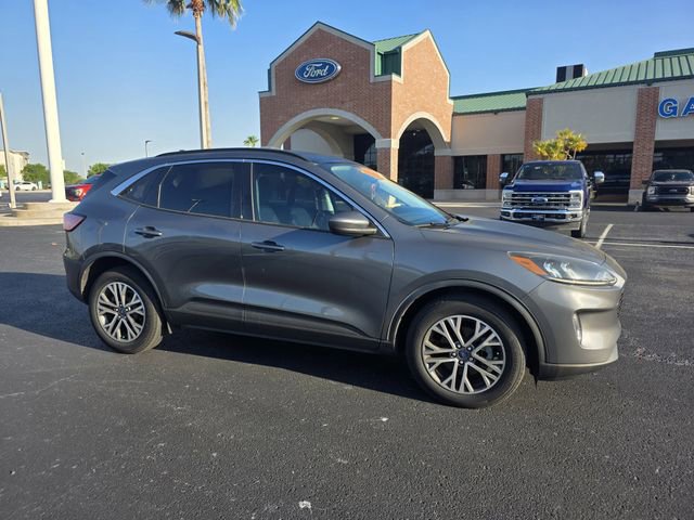 Certified 2022 Ford Escape SEL w/ Technology Package AWD/4WD image 2
