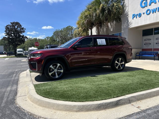 Used 2026 Jeep Grand Cherokee L Limited w/ Luxury Tech Group II RWD image 9
