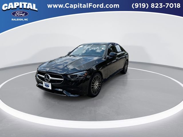 Used 2025 Mercedes-Benz C 300 4MATIC Sedan image 4