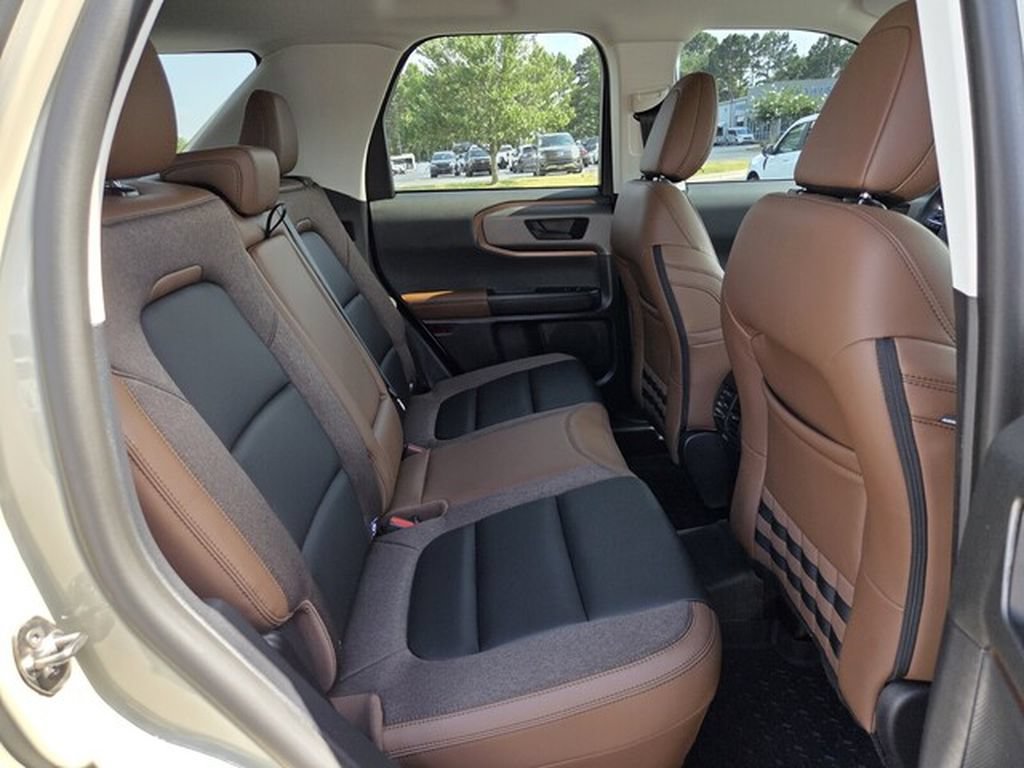 Certified 2025 Ford Bronco Sport Outer Banks AWD/4WD image 18