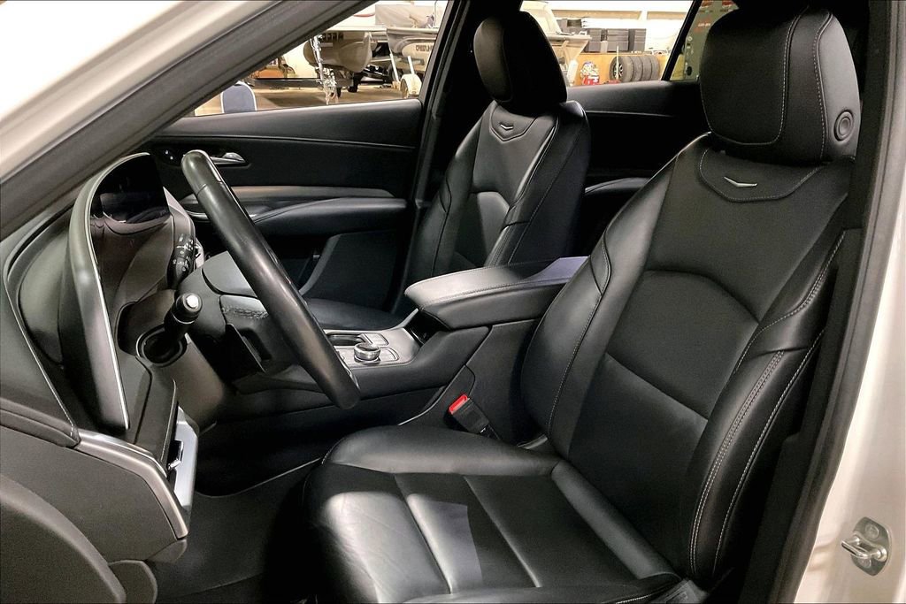 Used 2024 Cadillac XT4 Premium Luxury image 23
