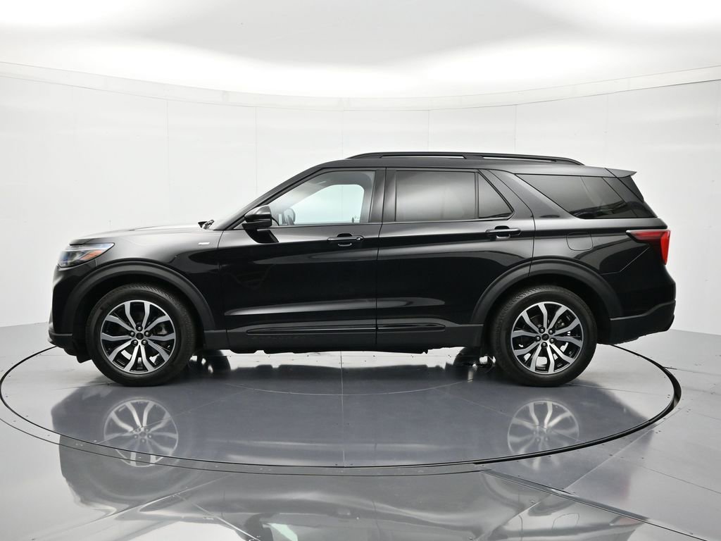 Certified 2025 Ford Explorer ST-Line w/ Premium Package RWD image 8