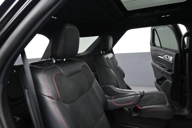 Certified 2025 Ford Explorer ST AWD/4WD image 27