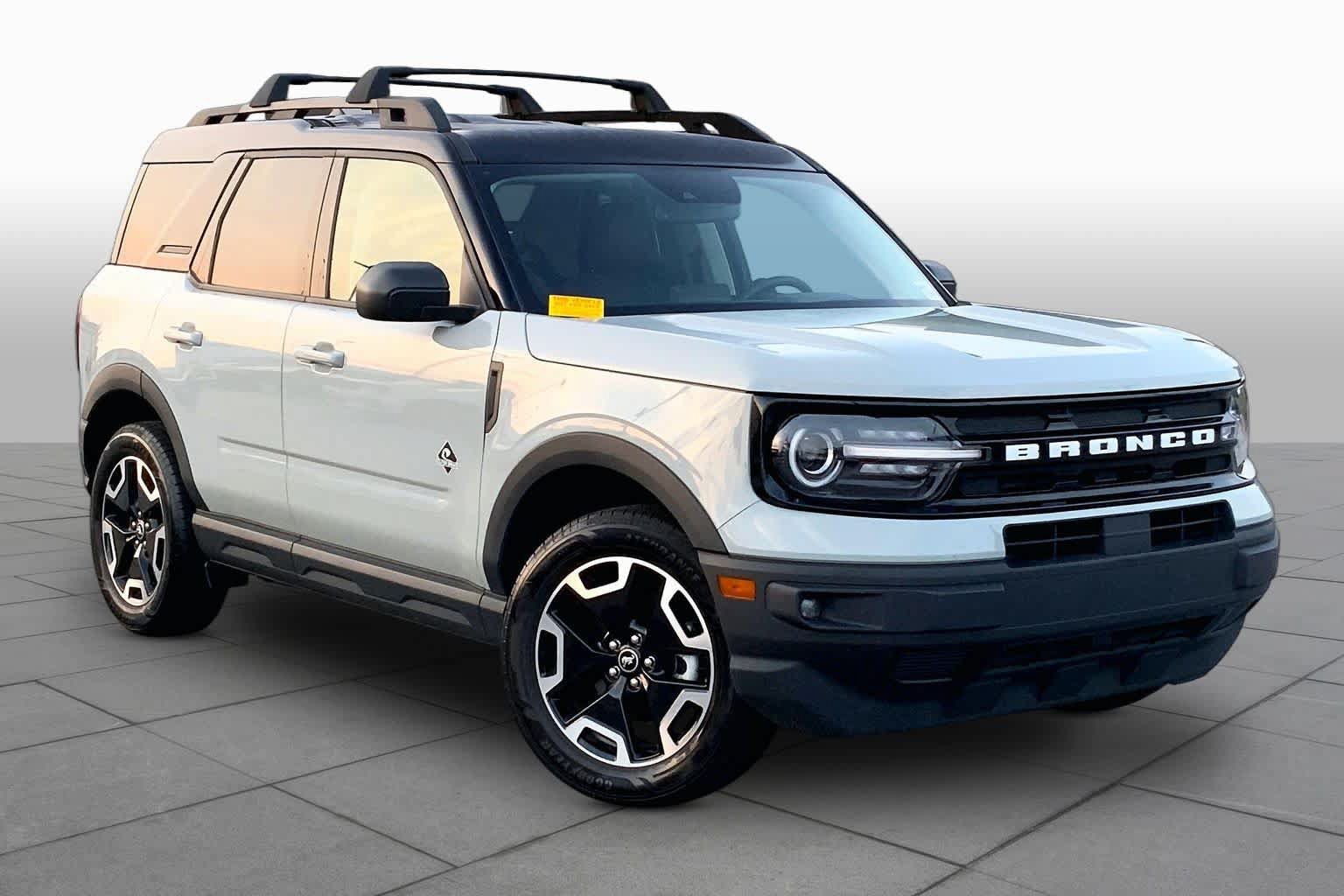 Certified 2024 Ford Bronco Sport Outer Banks w/ Tech Package AWD/4WD image 3