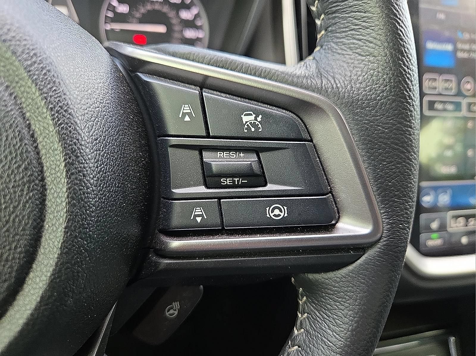 Used 2024 Subaru Ascent Limited w/ Technology Package AWD/4WD image 19
