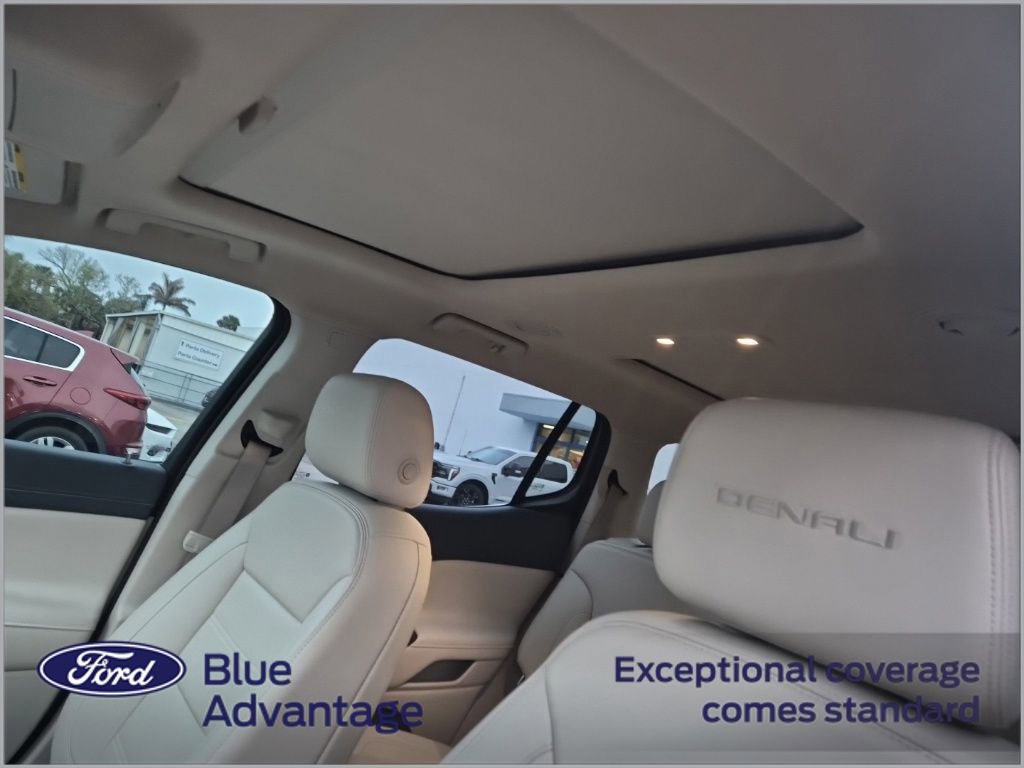 Used 2022 GMC Acadia Denali w/ Denali Ultimate Package image 15