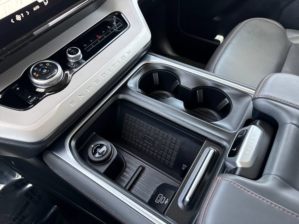 Certified 2025 Ford Expedition Active RWD image 26