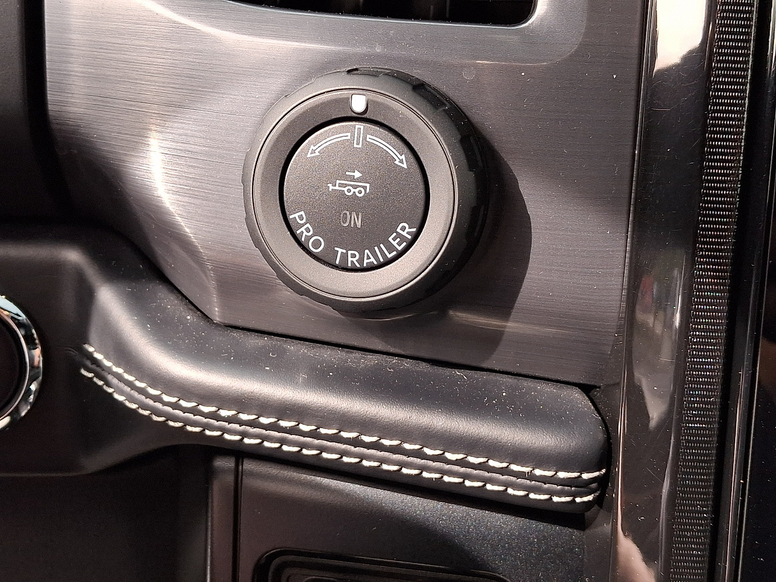Certified 2022 Ford F150 Lightning Platinum AWD/4WD image 25
