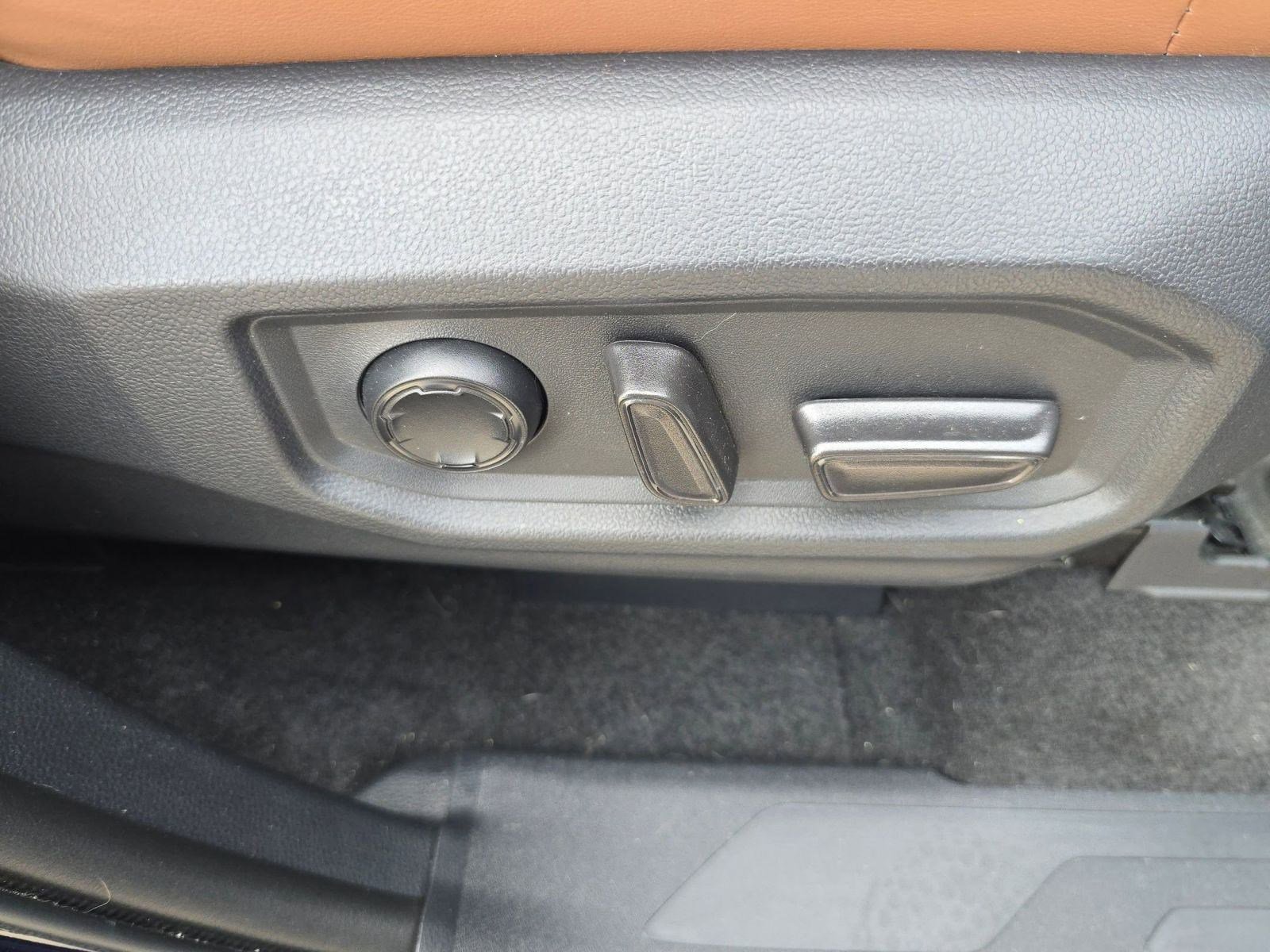 Used 2024 Toyota Tundra 1794 Edition image 33