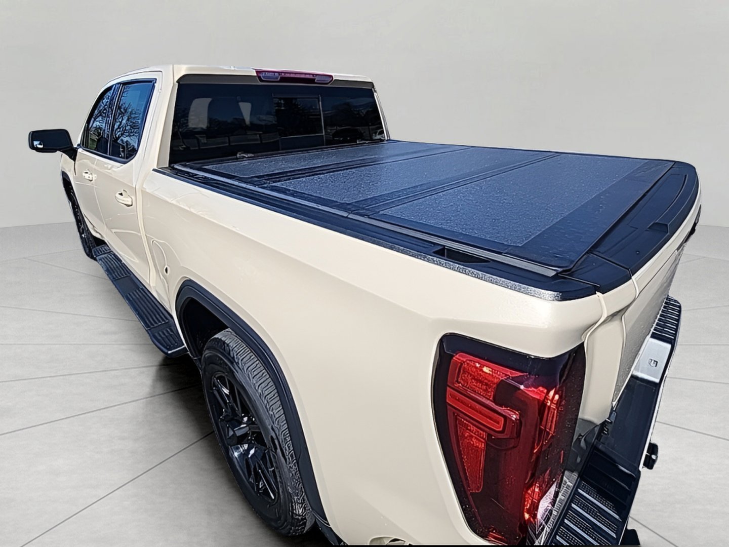 Used 2022 GMC Sierra 1500 Elevation w/ Elevation Premium Package image 14