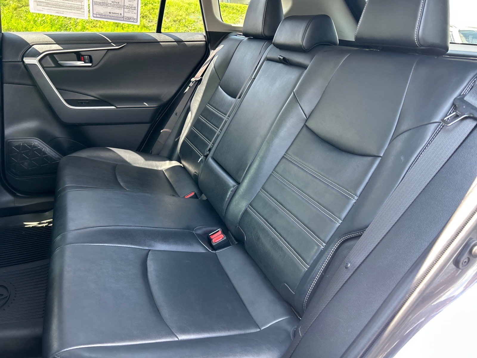 Used 2019 Toyota RAV4 Limited w/ Carpet Mat Package AWD/4WD image 10