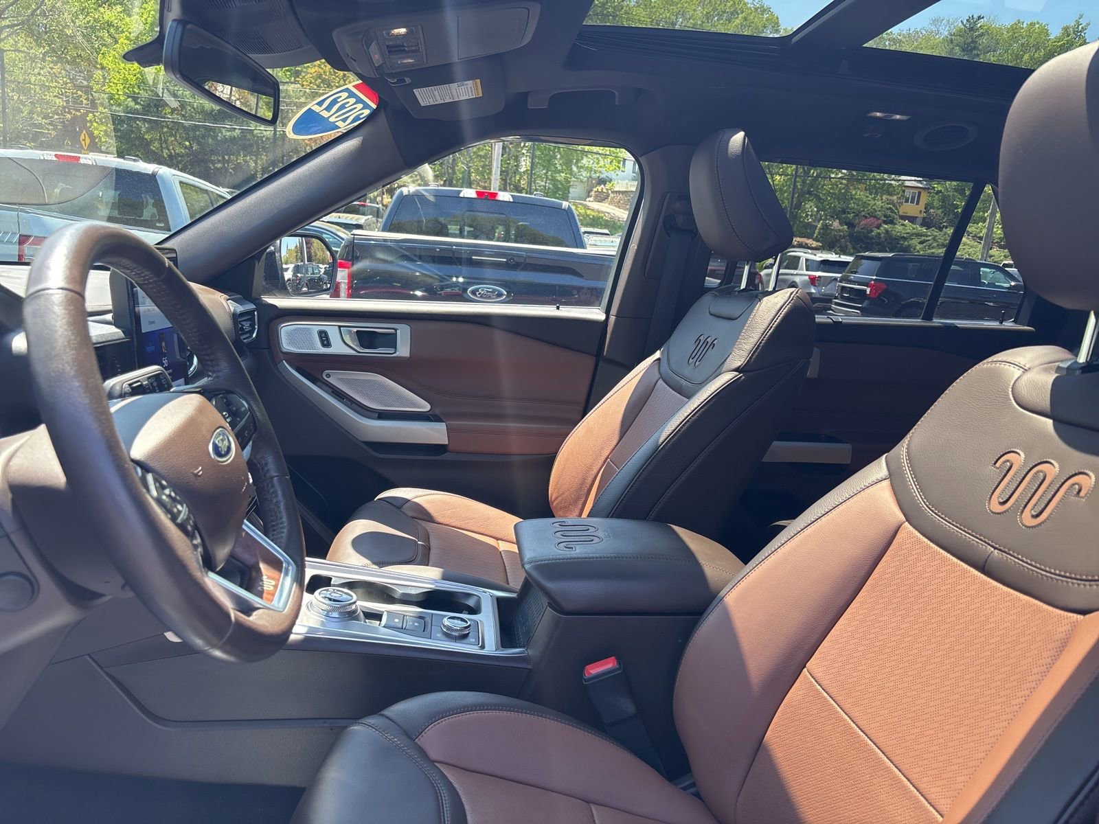 Certified 2022 Ford Explorer King Ranch w/ Premium Technology Package image 11