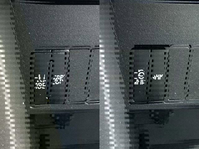 Used 2018 Toyota RAV4 XLE image 31