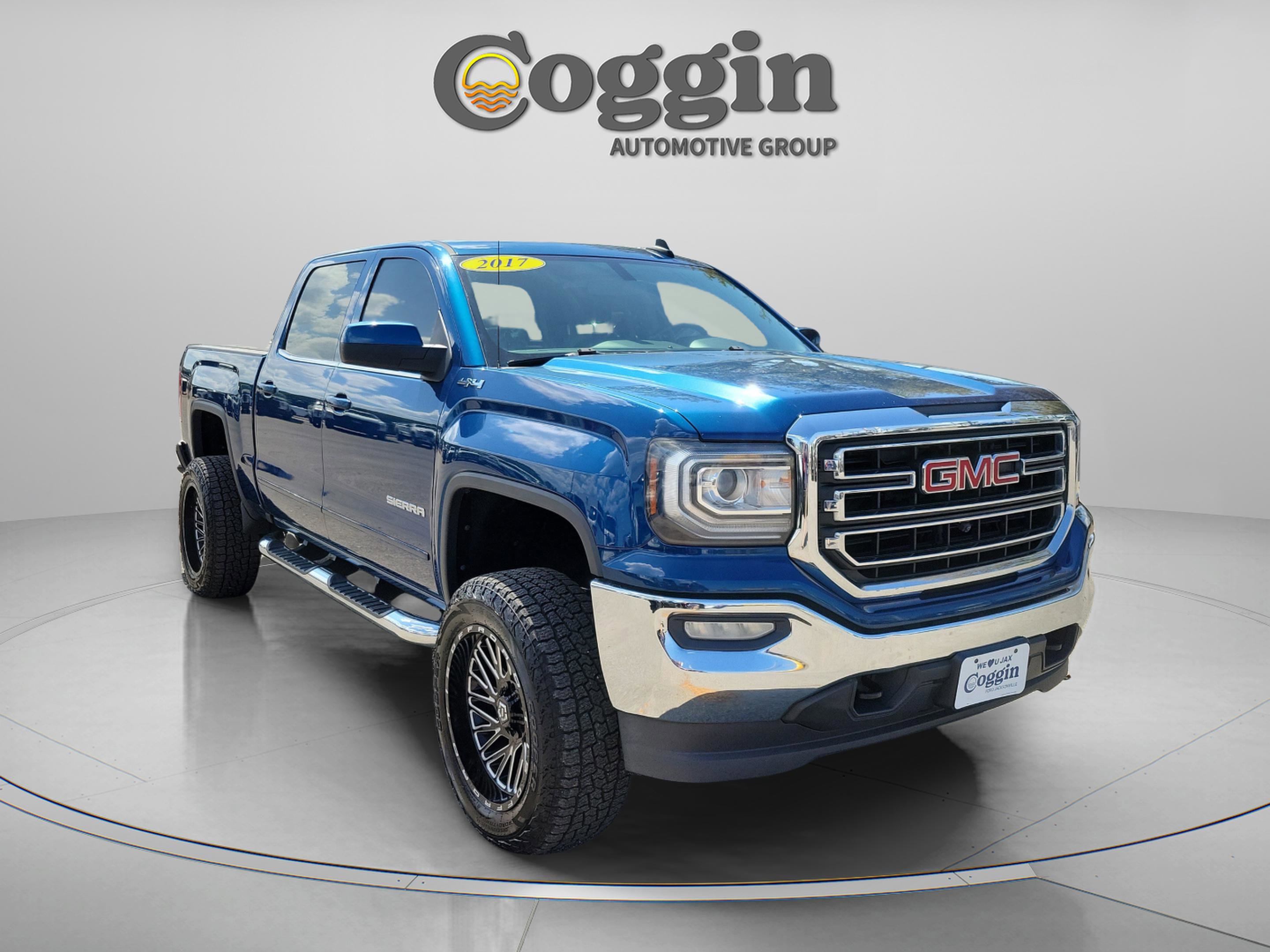 Used 2017 GMC Sierra 1500 SLE w/ SLE Value Package image 4