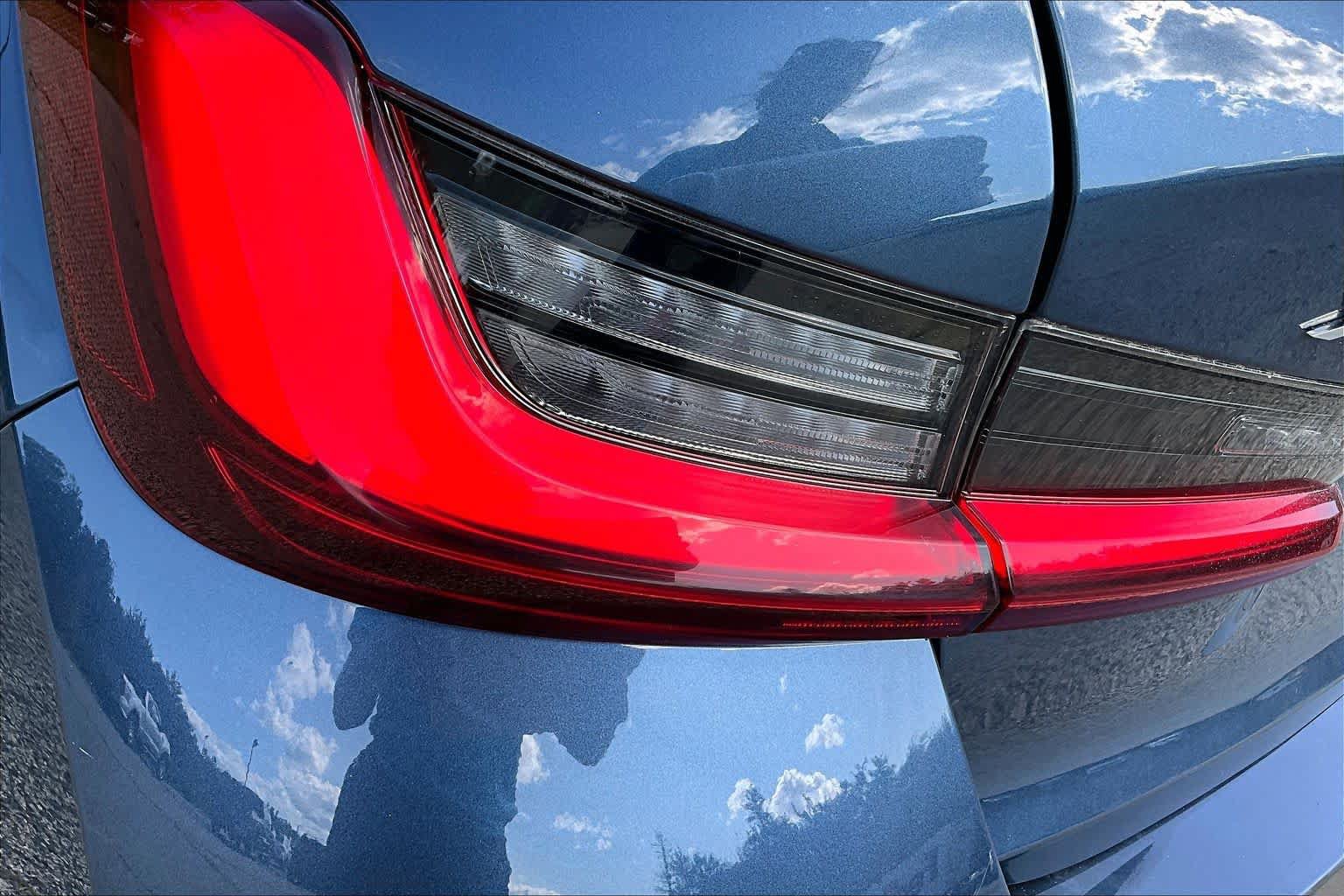 Used 2025 BMW 330i xDrive Sedan AWD/4WD image 28