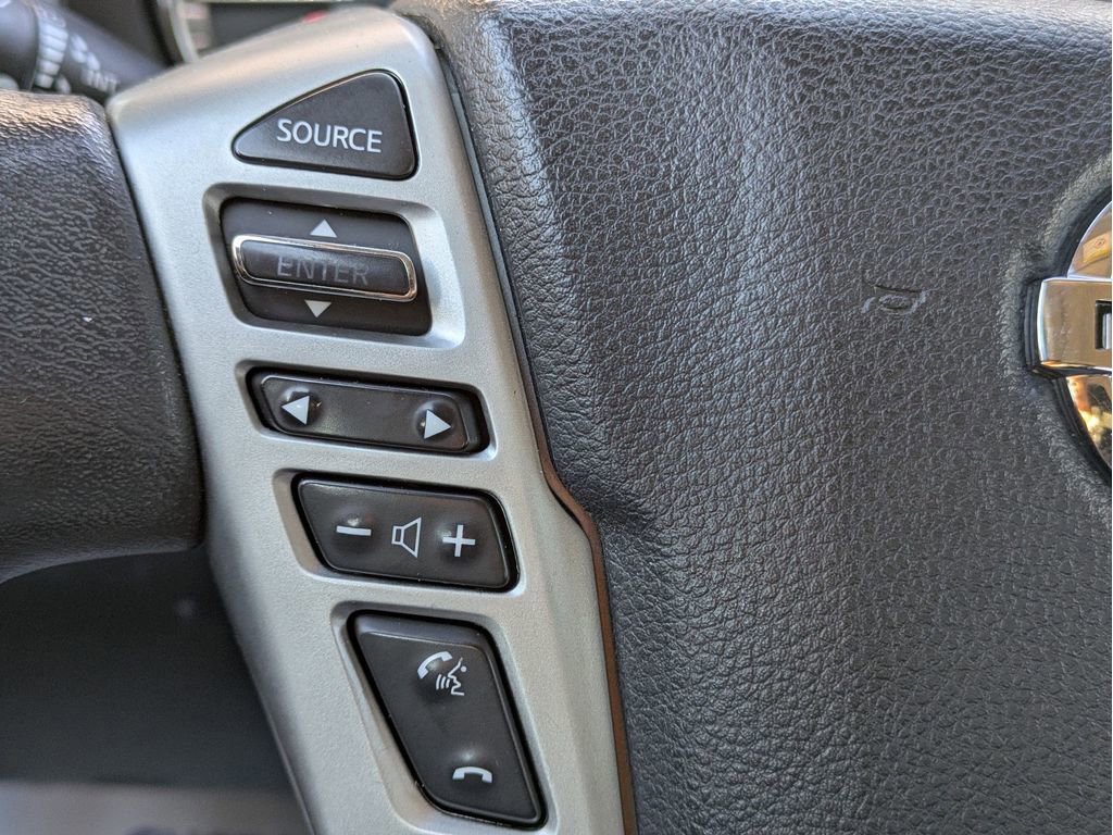 Used 2017 Nissan Titan SV image 16