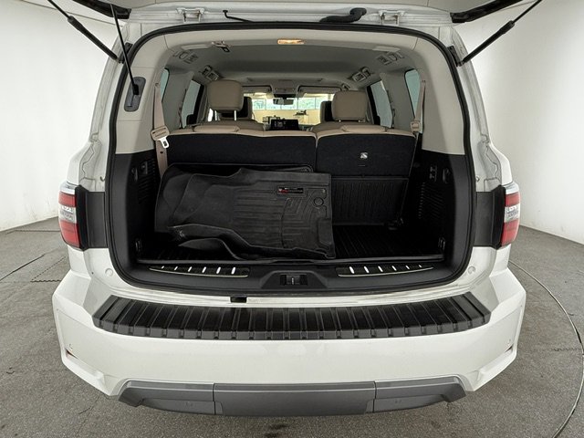 Used 2023 Nissan Armada Platinum w/ Captain's Chairs Package RWD image 5